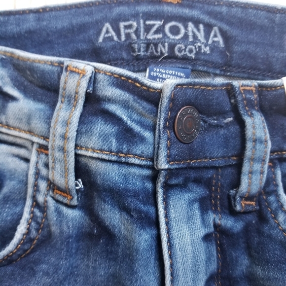 Arizona juniors mid rise denim Jean "shortie" short 2.5" inseam Size 1 NWT - Picture 4 of 15